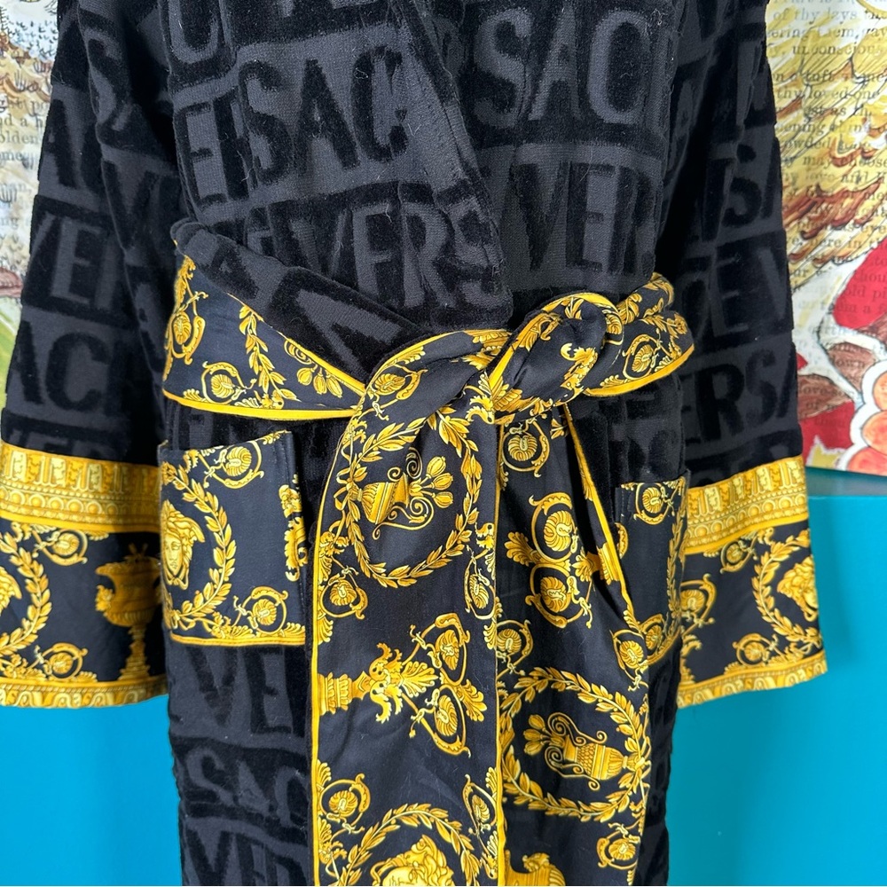 Versace Baroque Robe Medium - Picture 5 of 15
